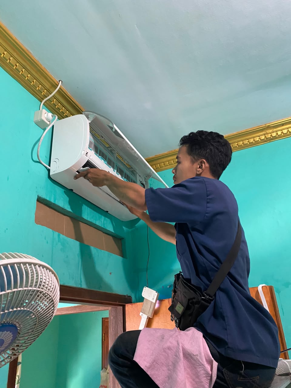 AC Kurang Dingin? Kenali Penyebabnya Sebelum Memanggil Teknisi AC